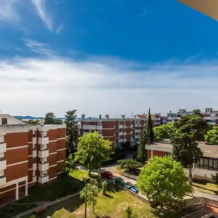 Apartamento Maraska *