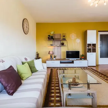 Maraska Apartman *